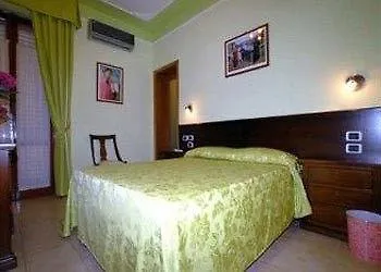 Hotel D'Annunzio Pisa Italia